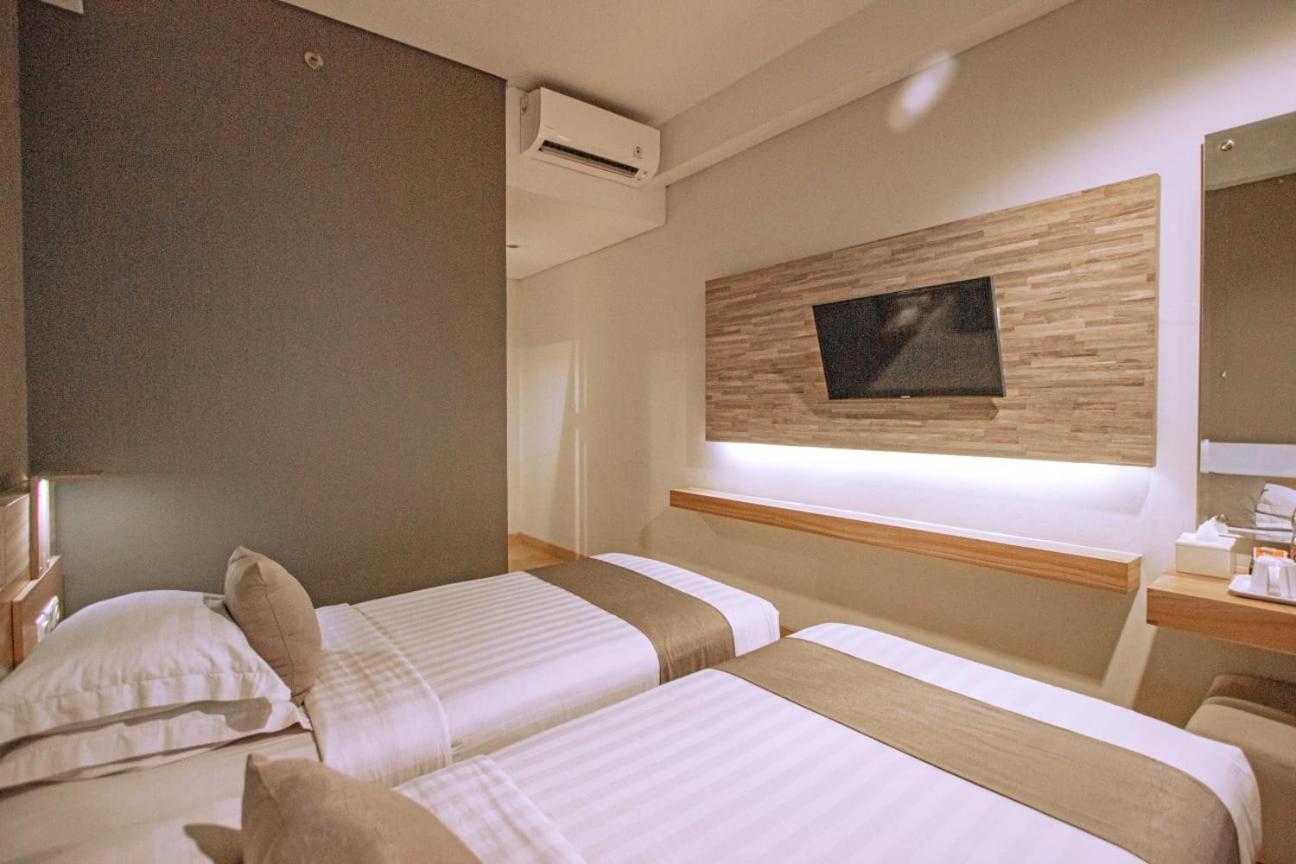 Hotel Fortunagrande Seturan Yogyakarta Maguwo Zewnętrze zdjęcie