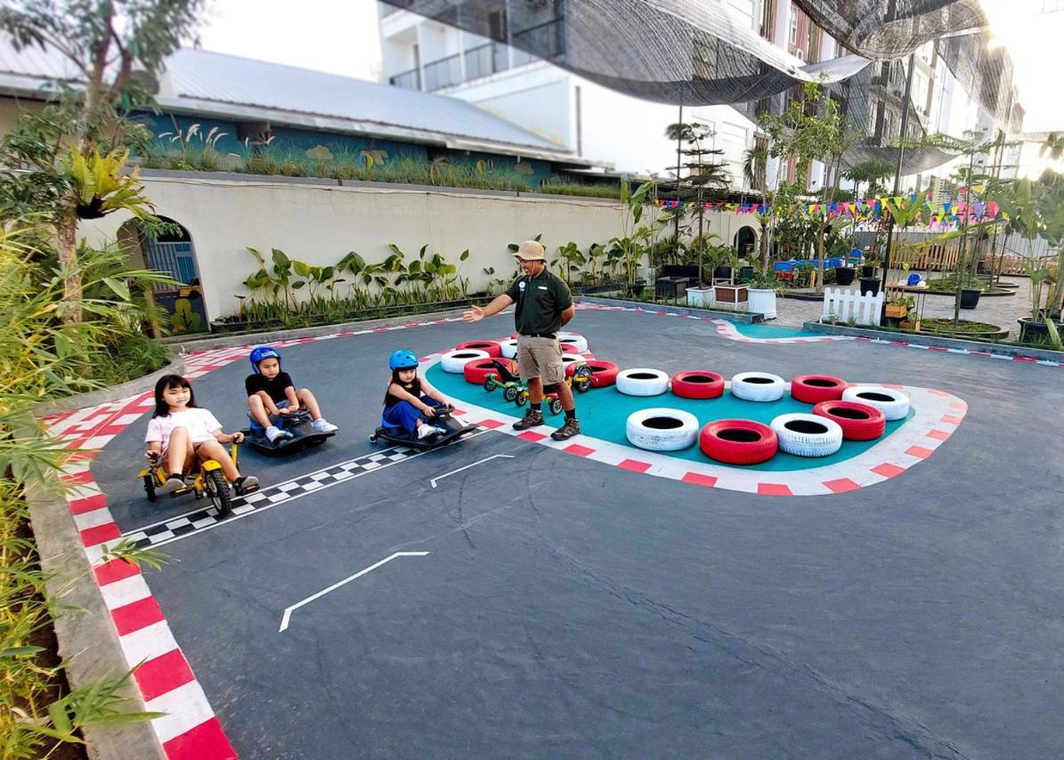 Hotel Fortunagrande Seturan Yogyakarta Maguwo Zewnętrze zdjęcie