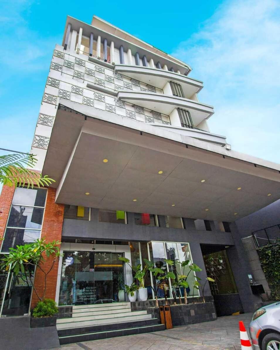 Hotel Fortunagrande Seturan Yogyakarta Maguwo Zewnętrze zdjęcie